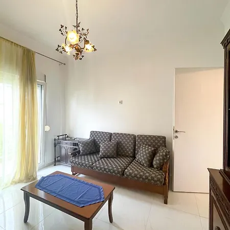 C.16 The Nest #colony Heart Thessaloniki
