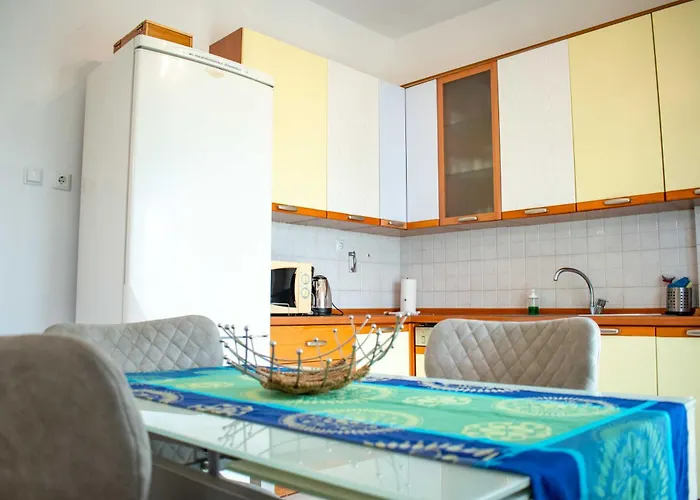 C.16 The Nest #colony Heart Thessaloniki
