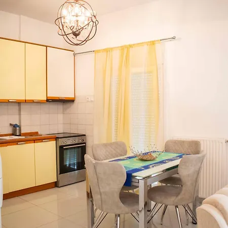 C.16 The Nest #colony Heart Thessaloniki