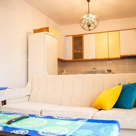C.16 The Nest #colony Heart Thessaloniki
