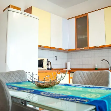 C.16 The Nest #colony Heart Thessaloniki